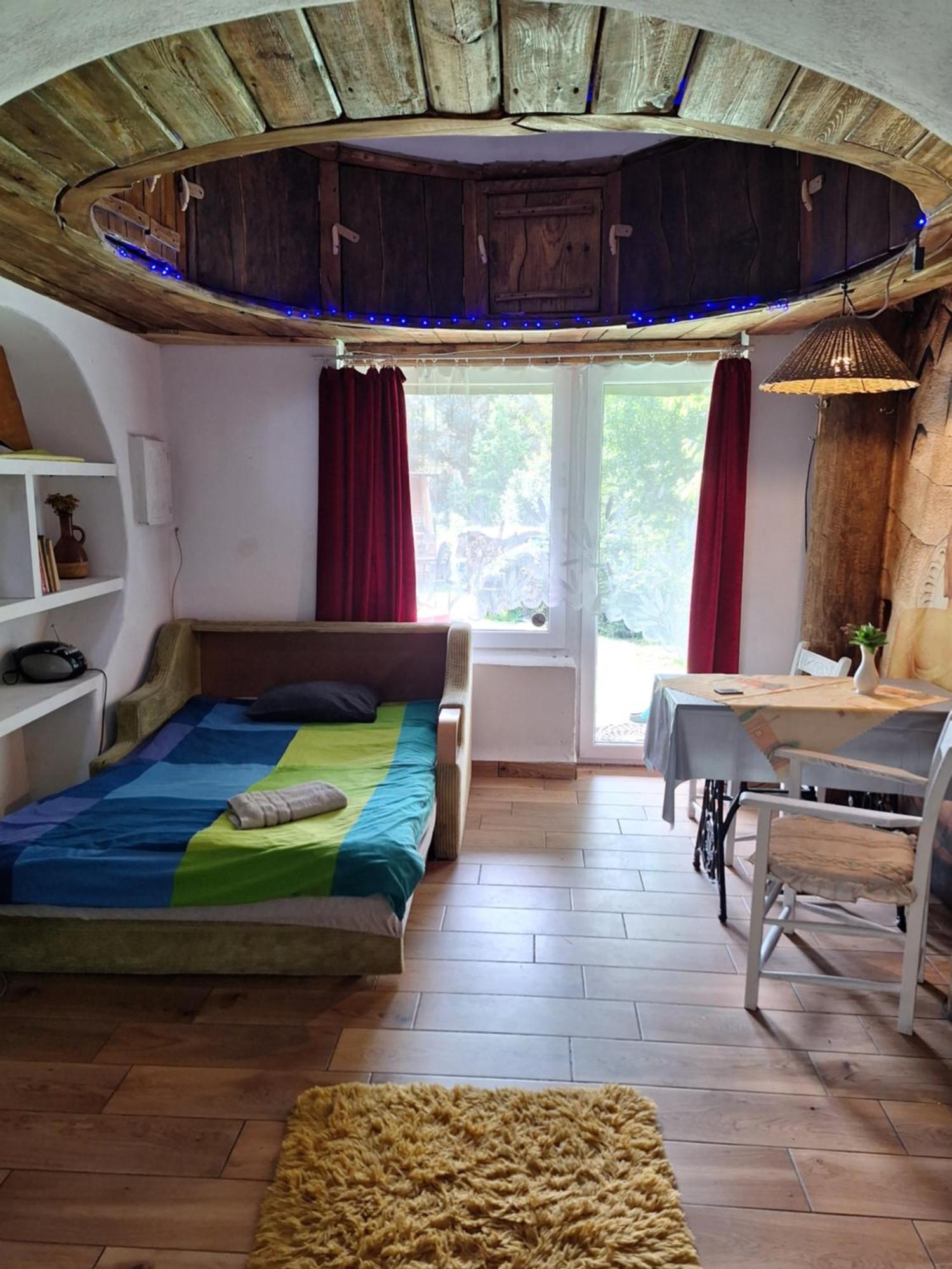 Hostel Szalupa Airport *